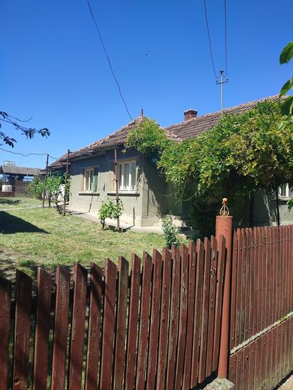Casă cu 2 camere în Săcășeni