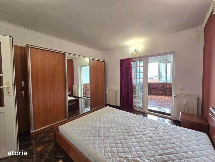 Apartament cu 3 camere în Unirii