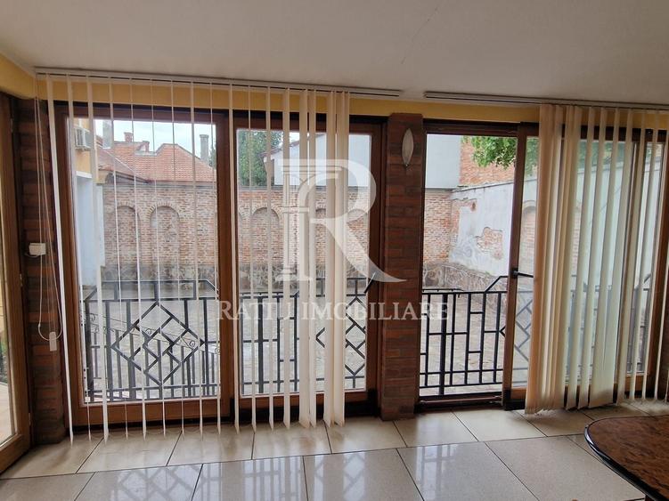Spațiu comercial, de 640 mp, în Central