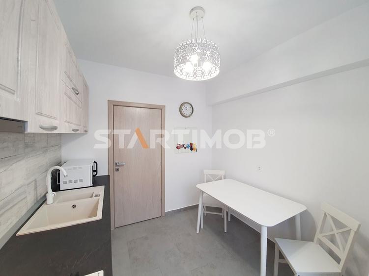 Apartament cu 3 camere decomandat, mobilat în Tractorul