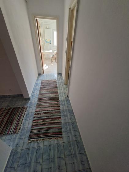 Apartament cu 2 camere, decomandat, etajul 2/10, zona Dacia - 6