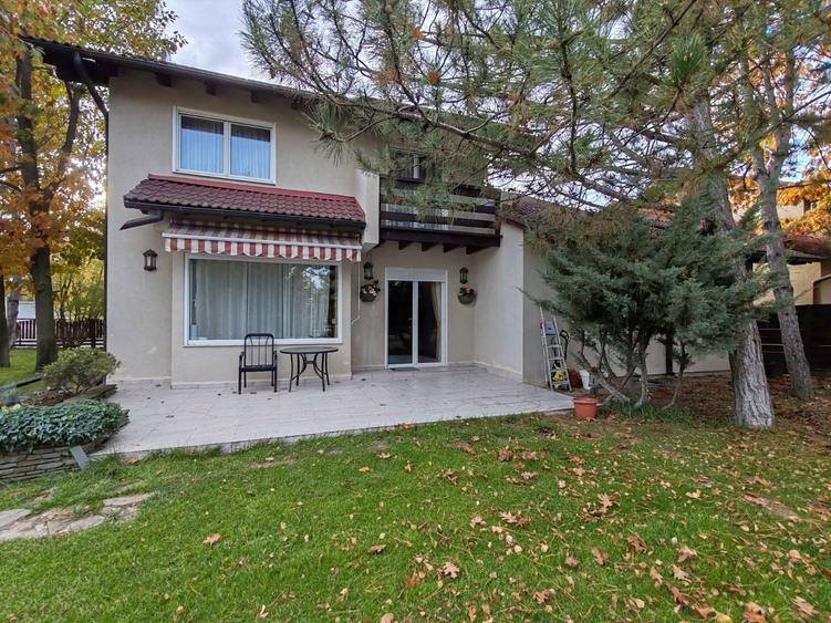 Casă individuală cu 5 camere cu Canalizare în Corbeanca