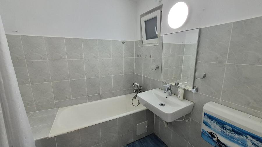 Apartament cu 3 camere decomandat, mobilat în Rahova