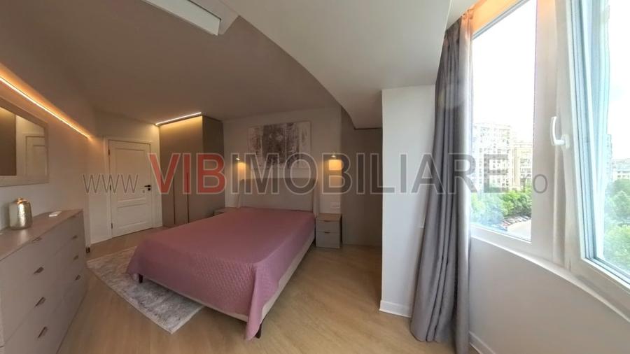 Apartament cu 3 camere semidecomandat în P-ța Alba Iulia
