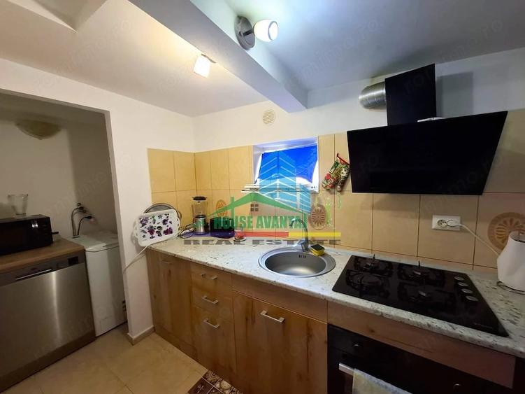 Casă cu 4 camere cu Teren 2428 Mp în Vest