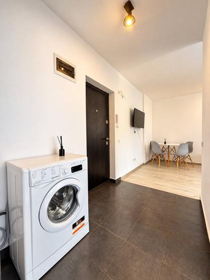 Apartament cu 2 camere semidecomandat, mobilat în Apărătorii Patriei