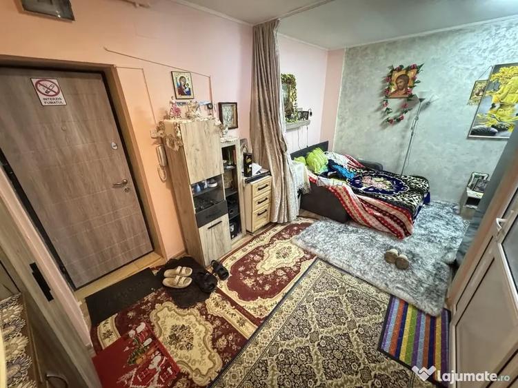 Garsonieră decomandată în Anda