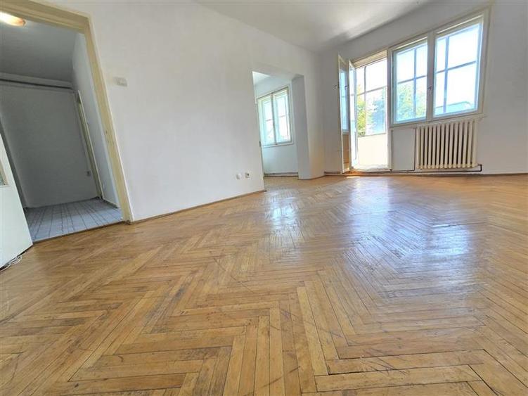 Garsonieră decomandată în Tătărași