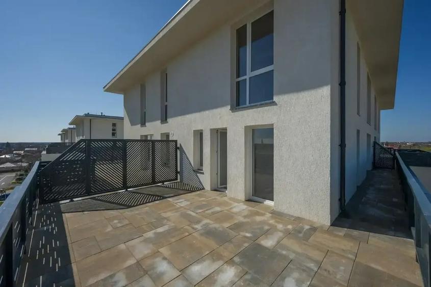 Apartament cu 3 camere decomandat în Nord