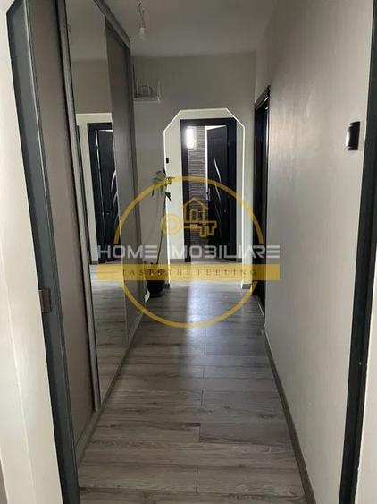 Apartament cu 3 camere decomandat, mobilat în Alexandru cel Bun