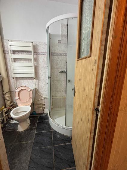 Apartament cu 4 camere decomandat în Gară