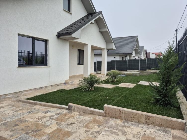 Casă individuală cu 3 camere cu Canalizare în Valu lui Traian