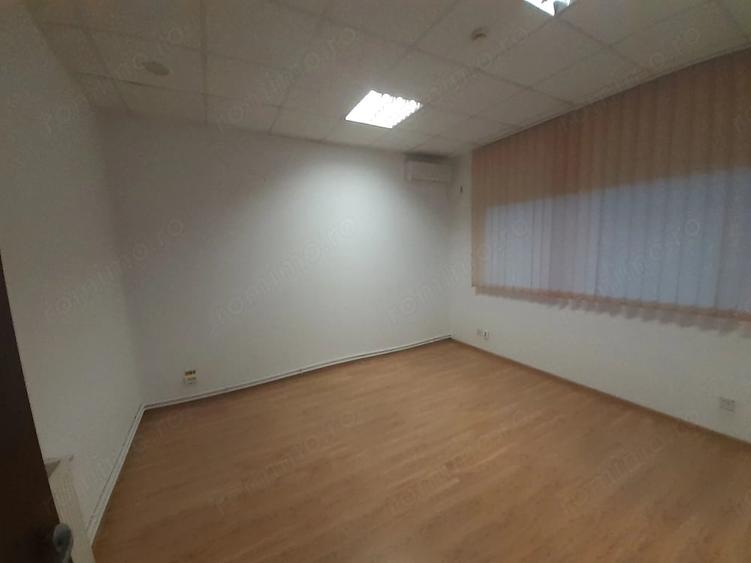 Spațiu comercial, de 583 mp, în Titan