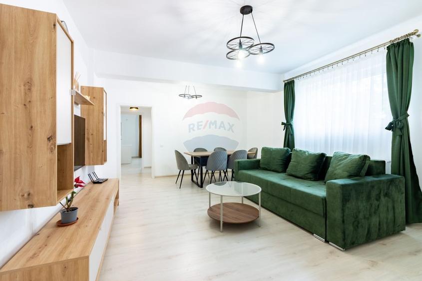 Apartament cu 2 camere semidecomandat, mobilat în Vest