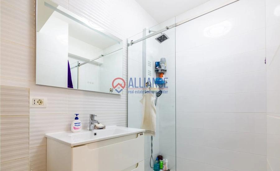 Apartament cu 2 camere decomandat în Central