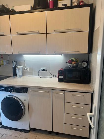 Apartament cu 3 camere semidecomandat în Ozana