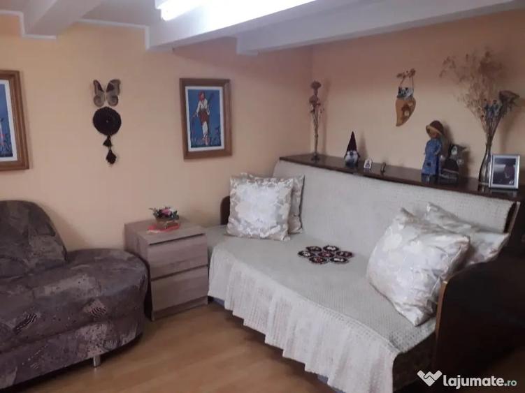 Casă cu 3 camere cu Teren 1800 Mp în Plopeni