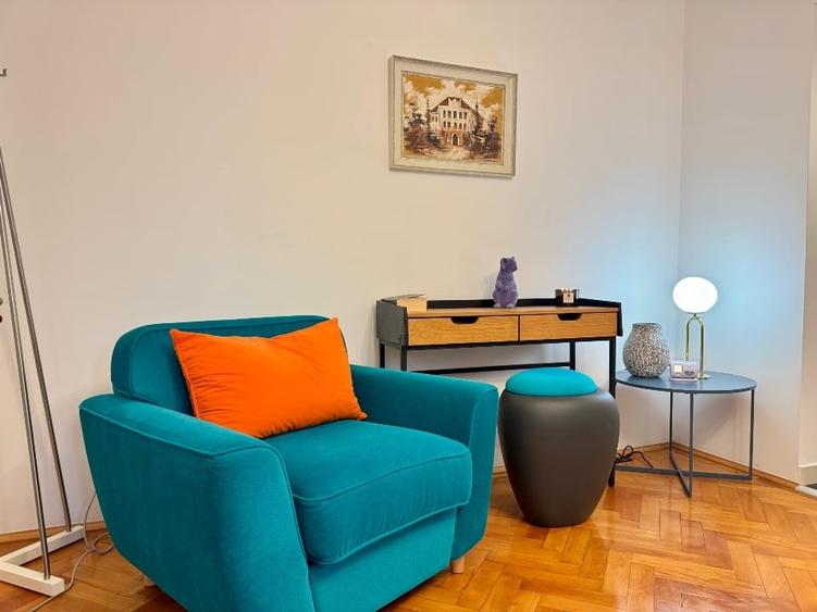 Apartament cu 2 camere semidecomandat, mobilat în Cornișa