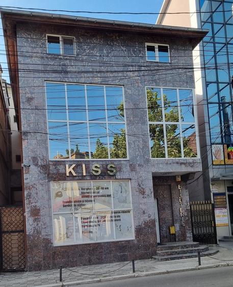 Spațiu comercial, de 360 mp, în Central