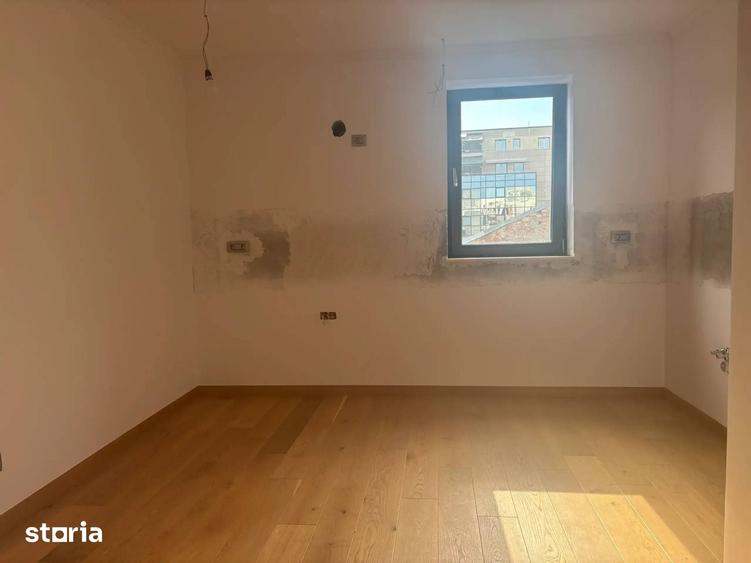 Apartament cu 3 camere decomandat în Centrul Civic