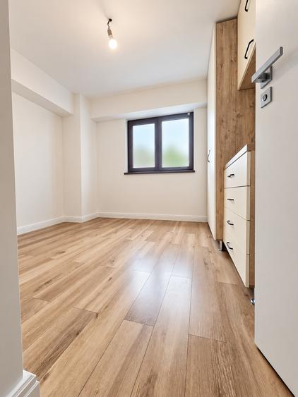 Apartament cu 3 camere decomandat în Călărași