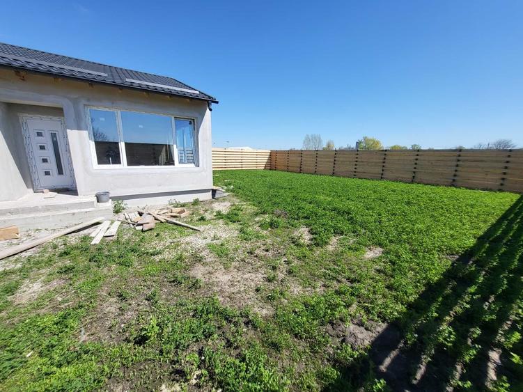 Casă cu 3 camere în Comana