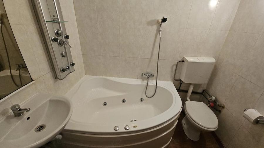 Apartament cu 2 camere decomandat în Vitan