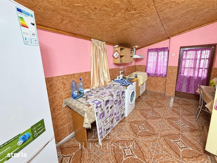 Casă cu 3 camere în Bărcănești