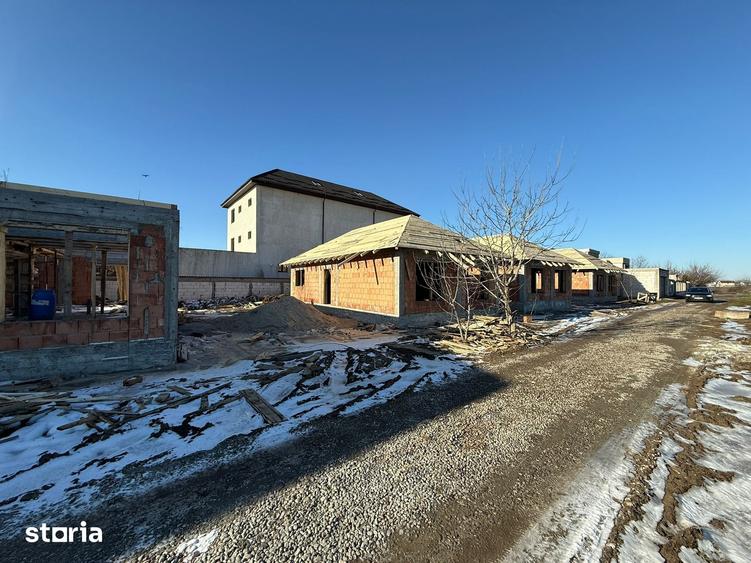 Casă cu 3 camere cu Teren 257 Mp în Clinceni
