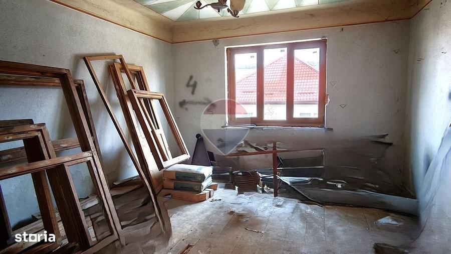 Casa de vanzare in Medias, cartier Mosnei-necesita renovare interior - 10