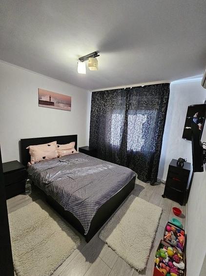 Apartament cu 2 camere decomandat în Basarabia