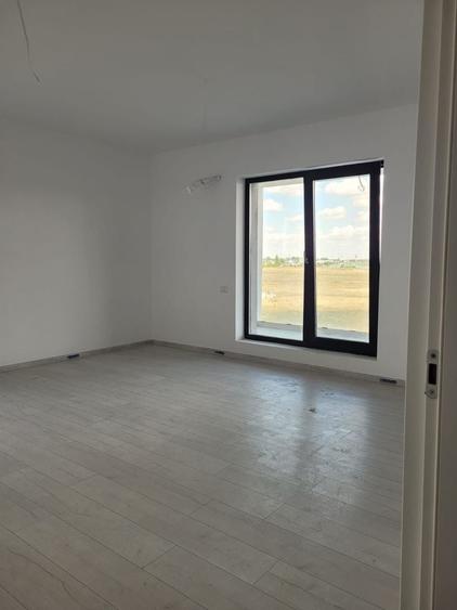 Apartament cu 5 camere semidecomandat în Theodor Pallady