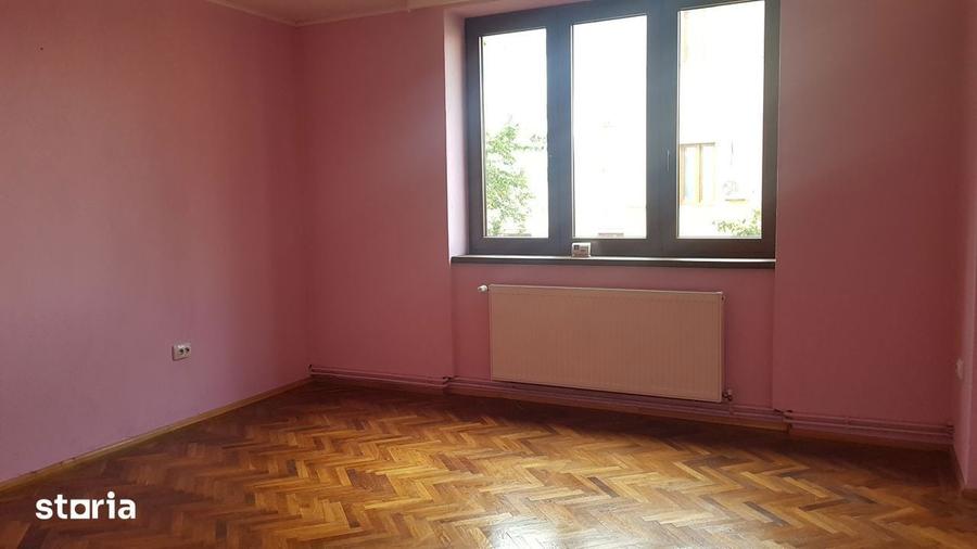 Spatiu birouri zona Centru - 1