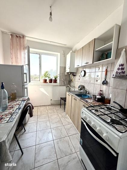 Apartament cu 2 camere semidecomandat în Independenței