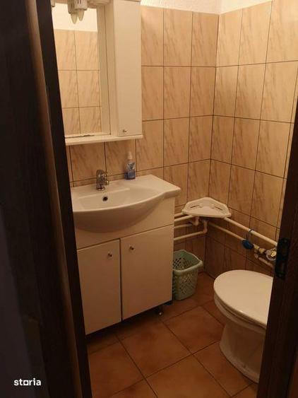 Apartament cu 3 camere decomandat în Casa de Cultură