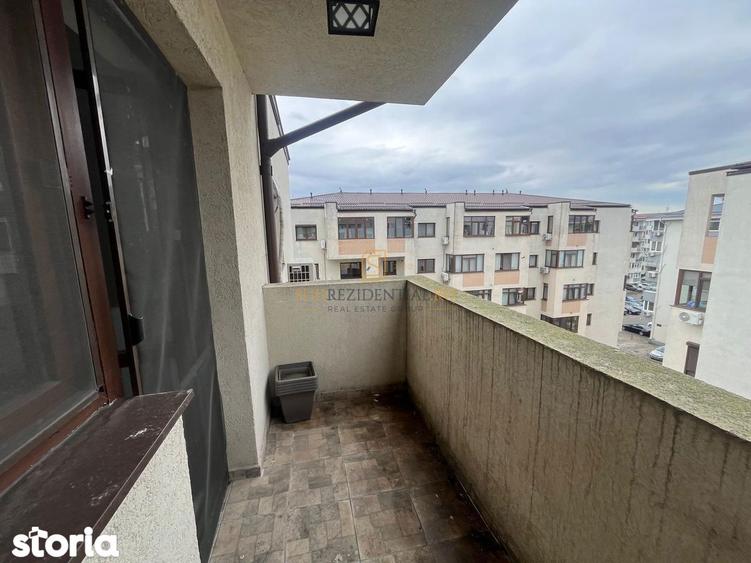Apartament cu 3 camere decomandat în Metalurgiei