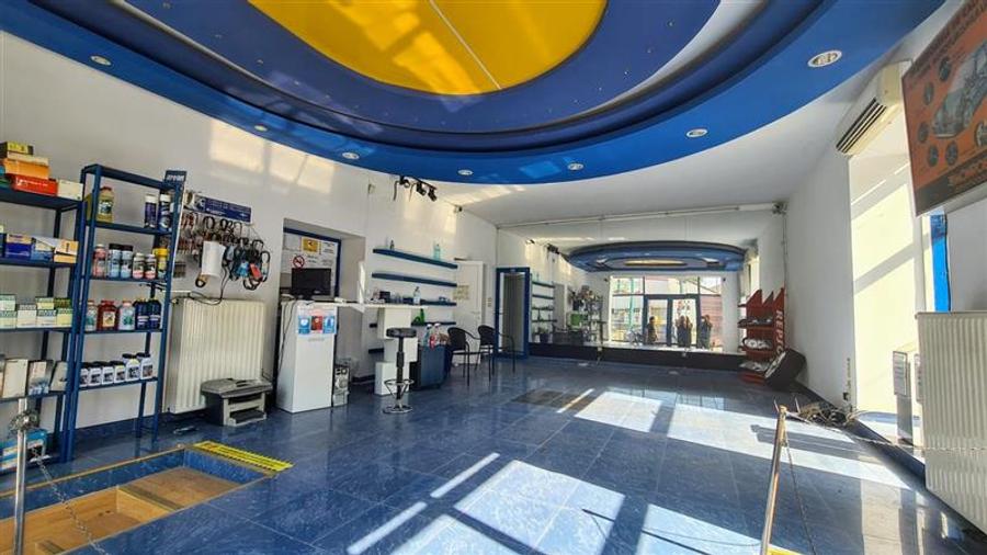 Spațiu comercial, de 200 mp, în Complex Studențesc