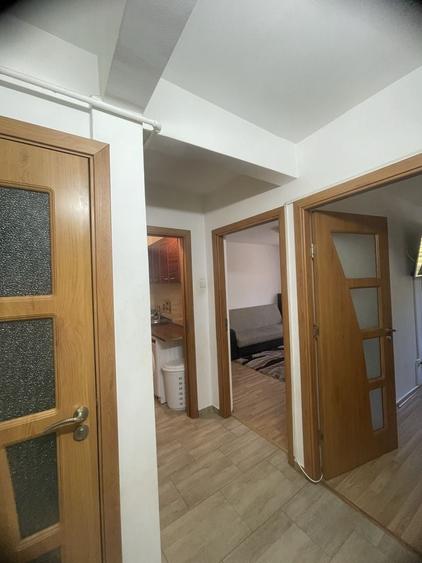 Apartament cu 2 camere decomandat în Războieni