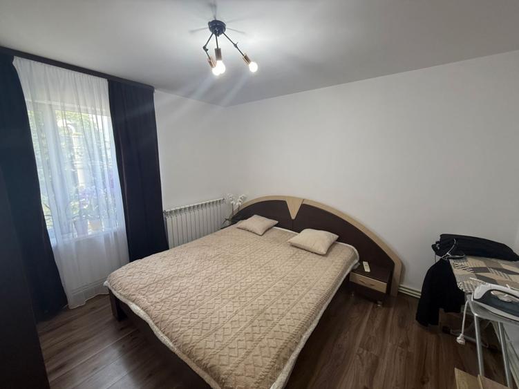 Apartament cu 3 camere decomandat, mobilat în Central