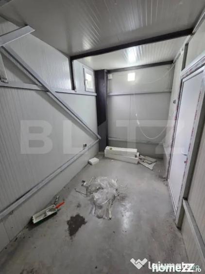 Spațiu comercial, de 300 mp, în Panic