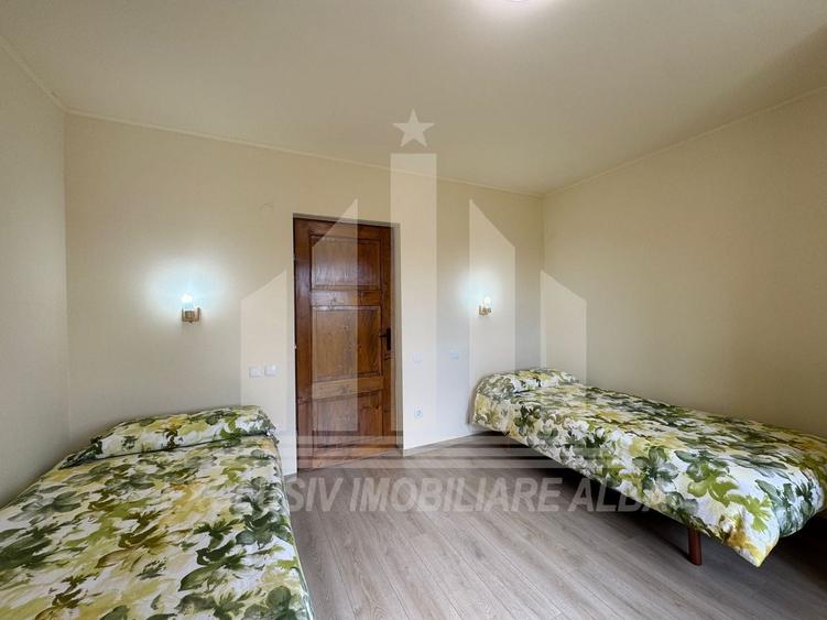 Casă individuală cu 4 camere cu Canalizare în Sud
