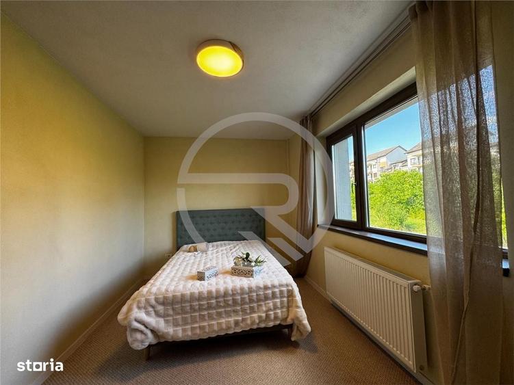 Apartament cu 3 camere semidecomandat în Borhanci