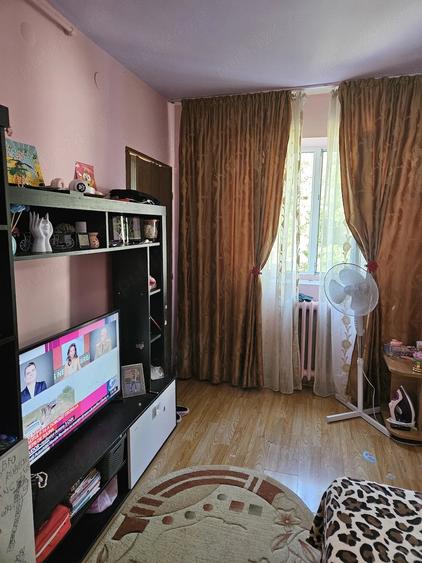Apartament cu 2 camere nedecomandat în Trivale
