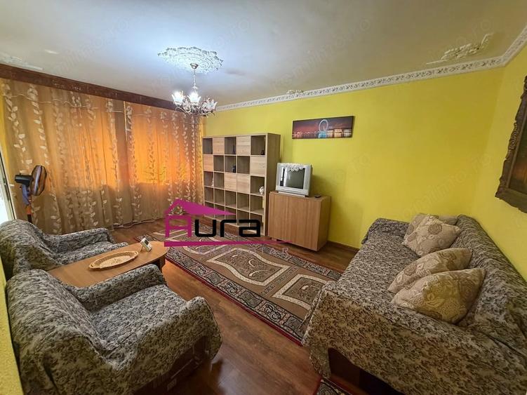 Apartament cu 3 camere decomandat în E3