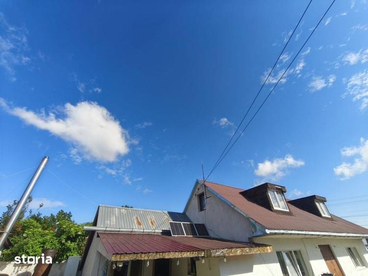 Casă cu 4 camere cu Teren 6000 Mp în Bălcăuți