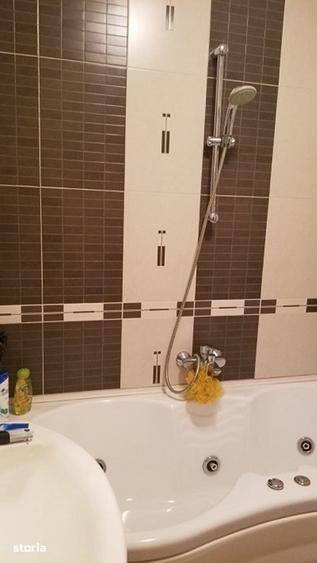 Apartament cu 3 camere decomandat în Valea Borcutului