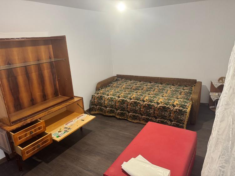 Casă individuală cu 3 camere cu Canalizare în Chitila