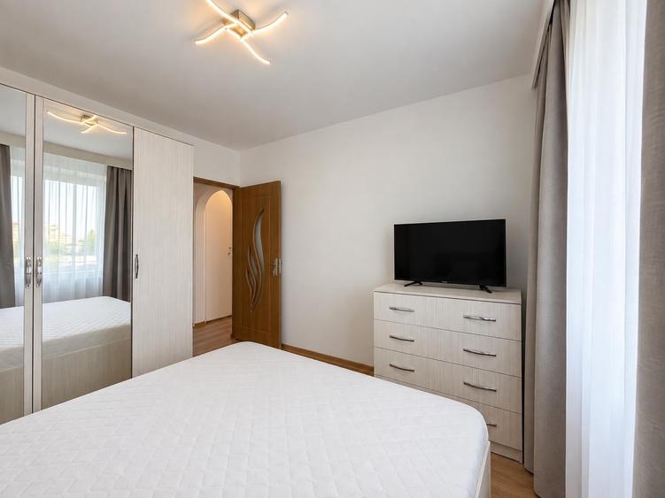 Apartament cu 3 camere decomandat, mobilat în Dristor