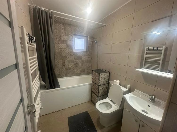 Apartament cu 2 camere semidecomandat în Florești