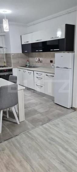 Apartament cu 2 camere semidecomandat, mobilat în Sopor